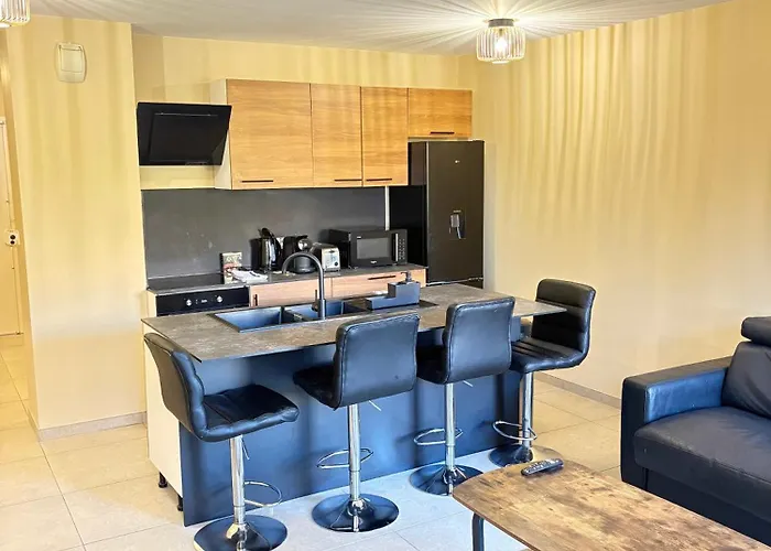 Le Ciel De Fabron Piscine Et Tennis Апартаменты