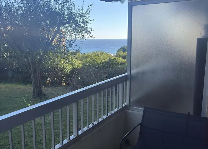 Le Ciel De Fabron Piscine Et Tennis *