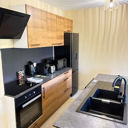 Le Ciel De Fabron Piscine Et Tennis Apartman Nizza