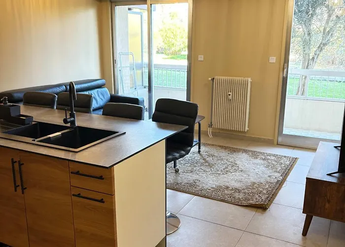 Apartman Le Ciel De Fabron Piscine Et Tennis